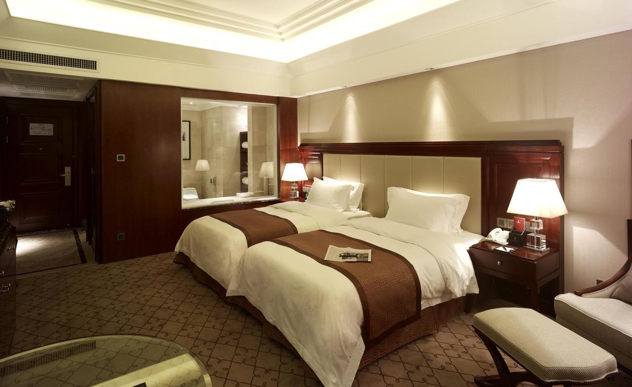 ออพติกส์วาเลย์คิงดอมพลาซ่าหวูฮั่น Hotel อู่ฮั่น ภายนอก รูปภาพ